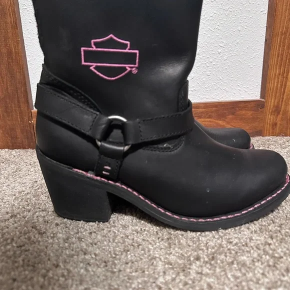 Harley-Davidson Women's Black Riding Boots with Pink Stitching - Picture 2 of 5